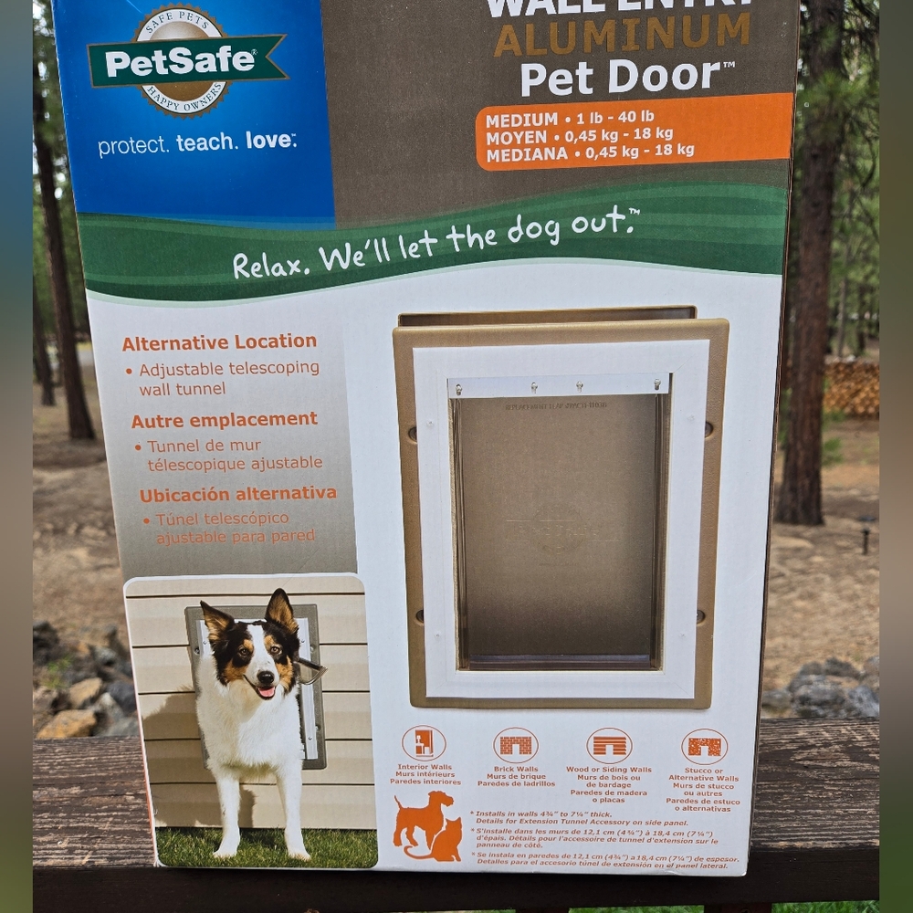 PetSafe Aluminum Pet Door NEW in BOX